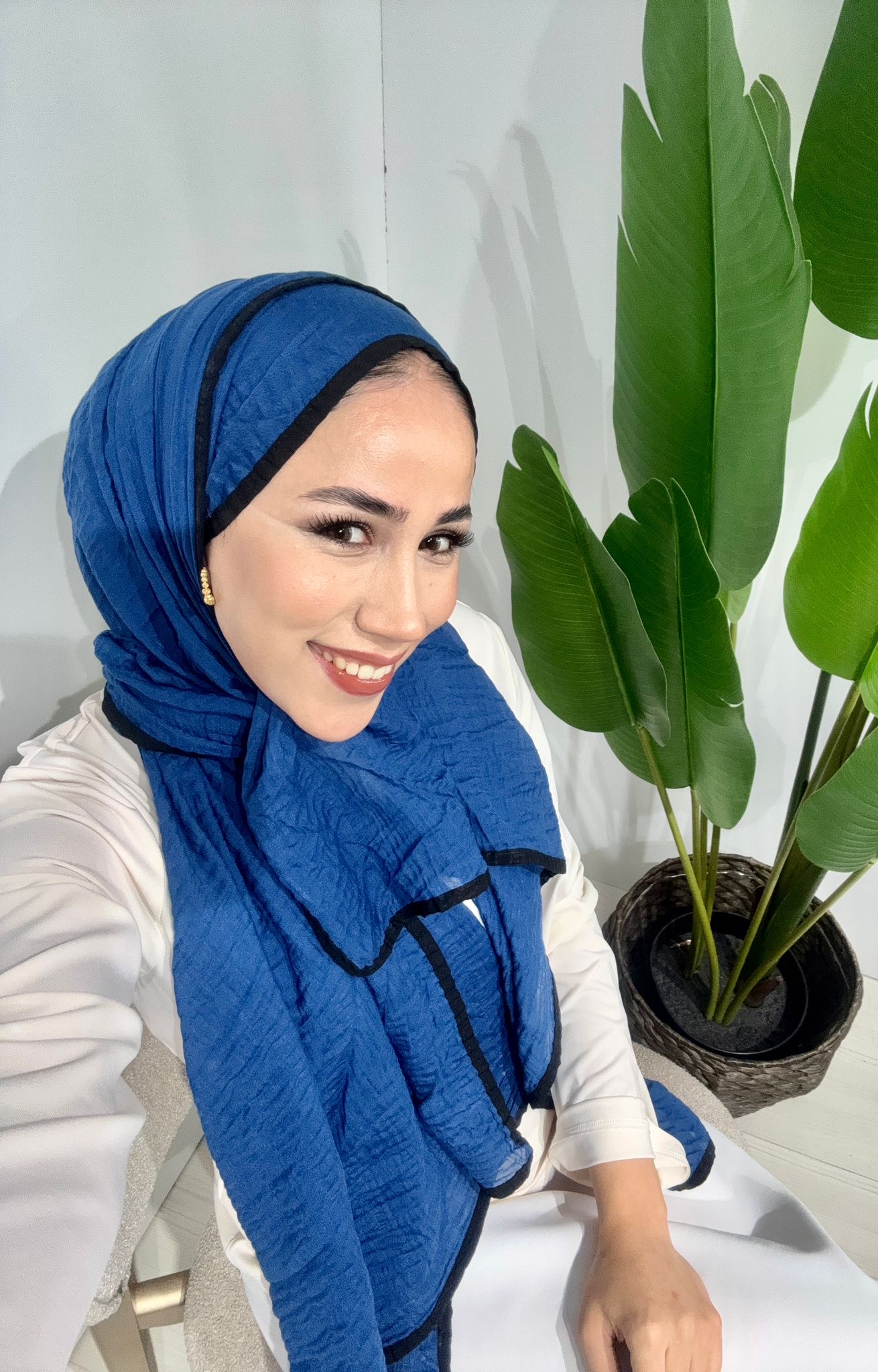 Lacivert siyah