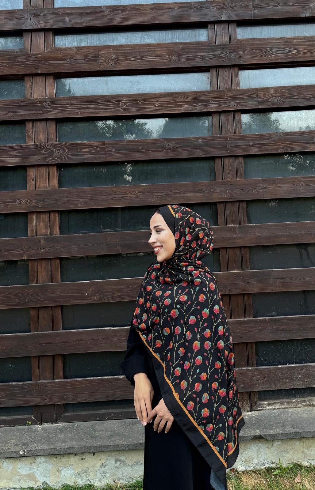 Bordo siyah