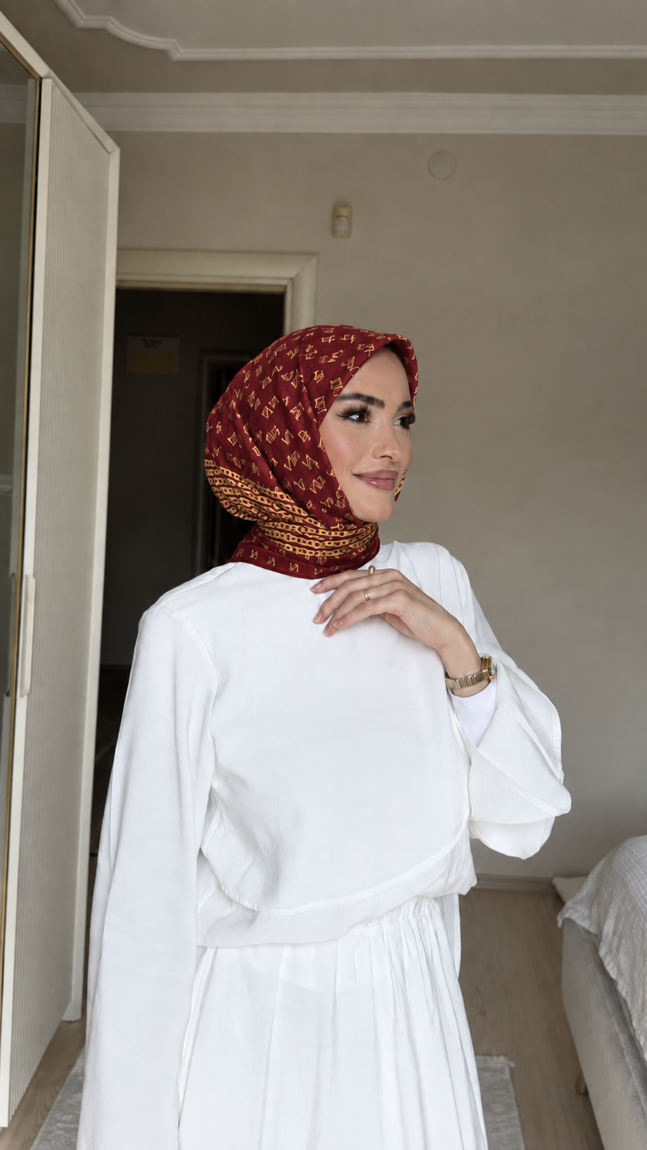 Armine Zincir Desen Soft Eşarp Bordo / Gold